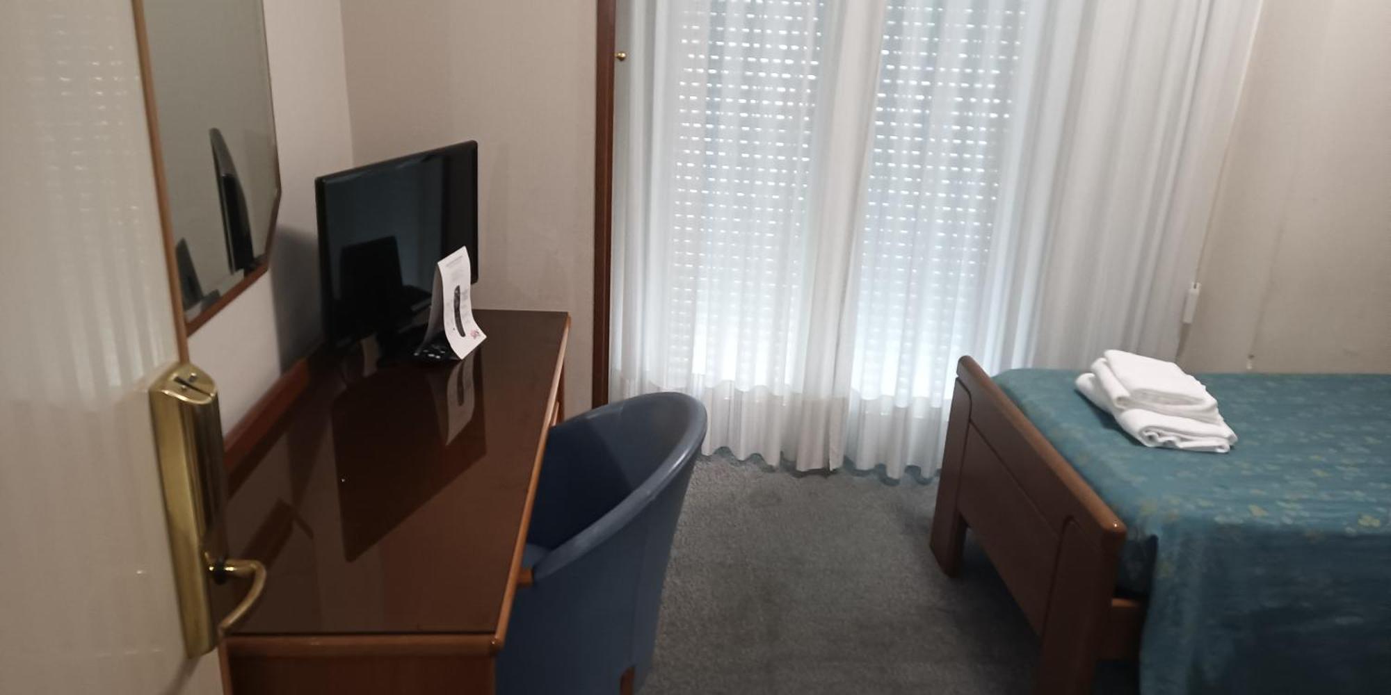 Hotel Il Timone Porto San Giorgio Esterno foto