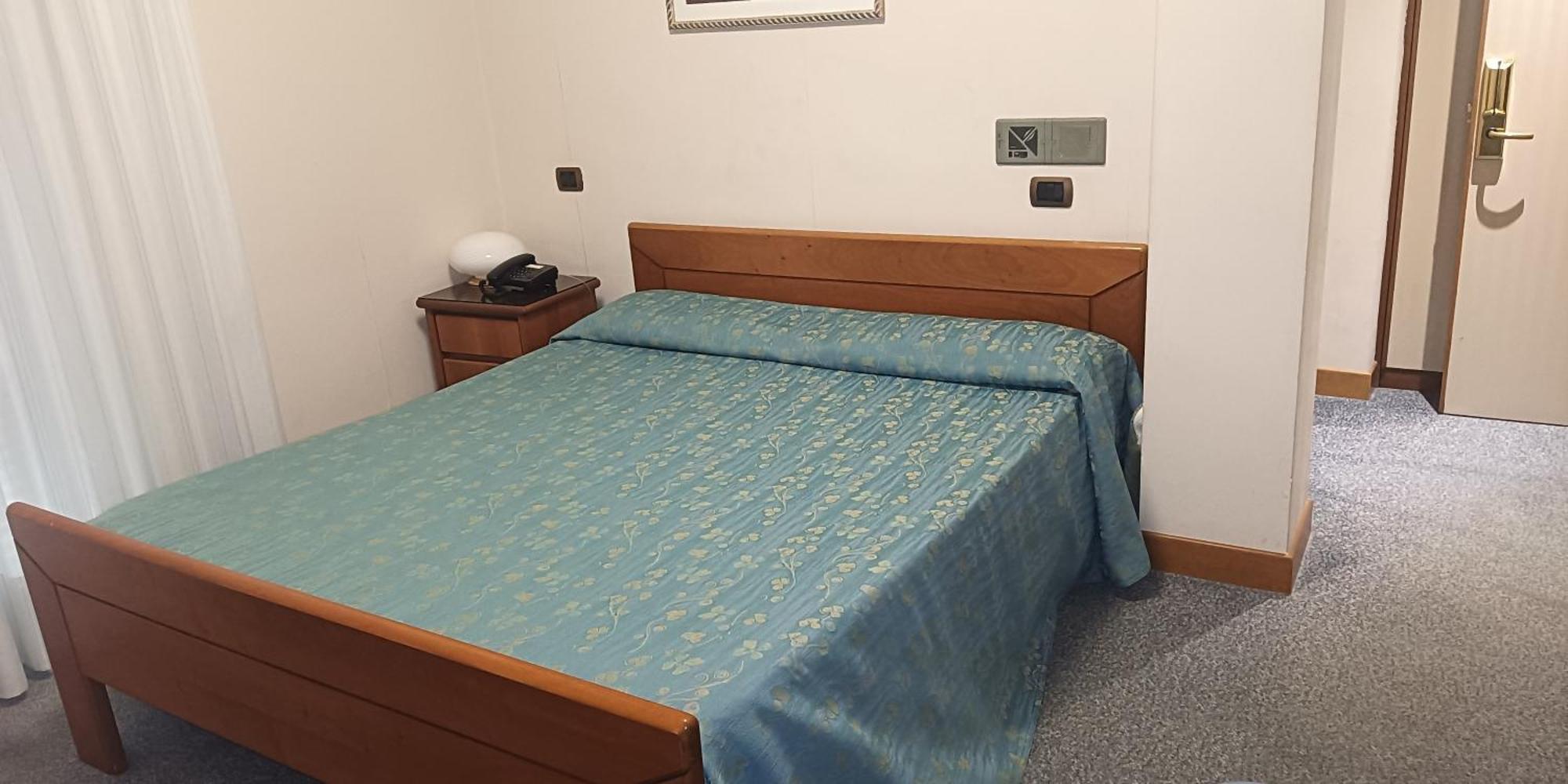 Hotel Il Timone Porto San Giorgio Esterno foto