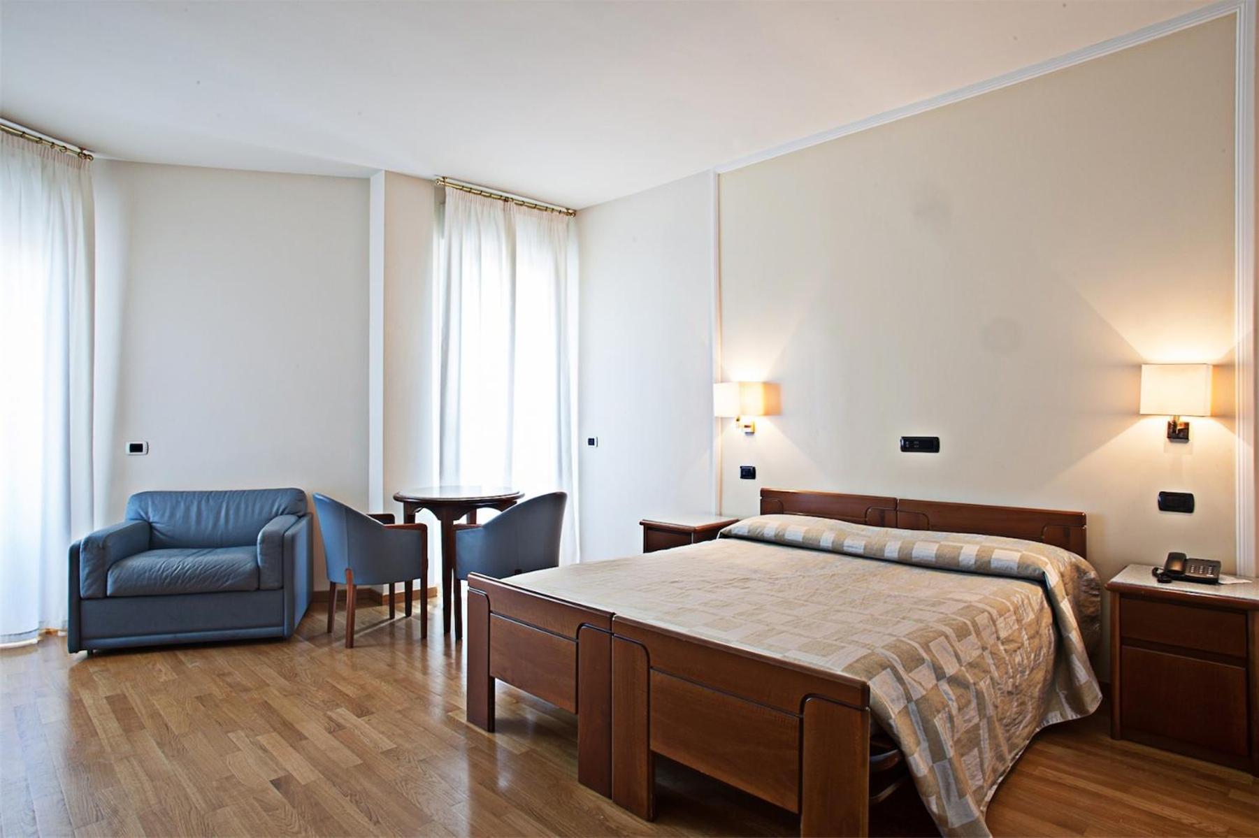 Hotel Il Timone Porto San Giorgio Esterno foto
