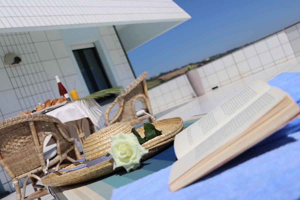 Hotel Il Timone Porto San Giorgio Esterno foto