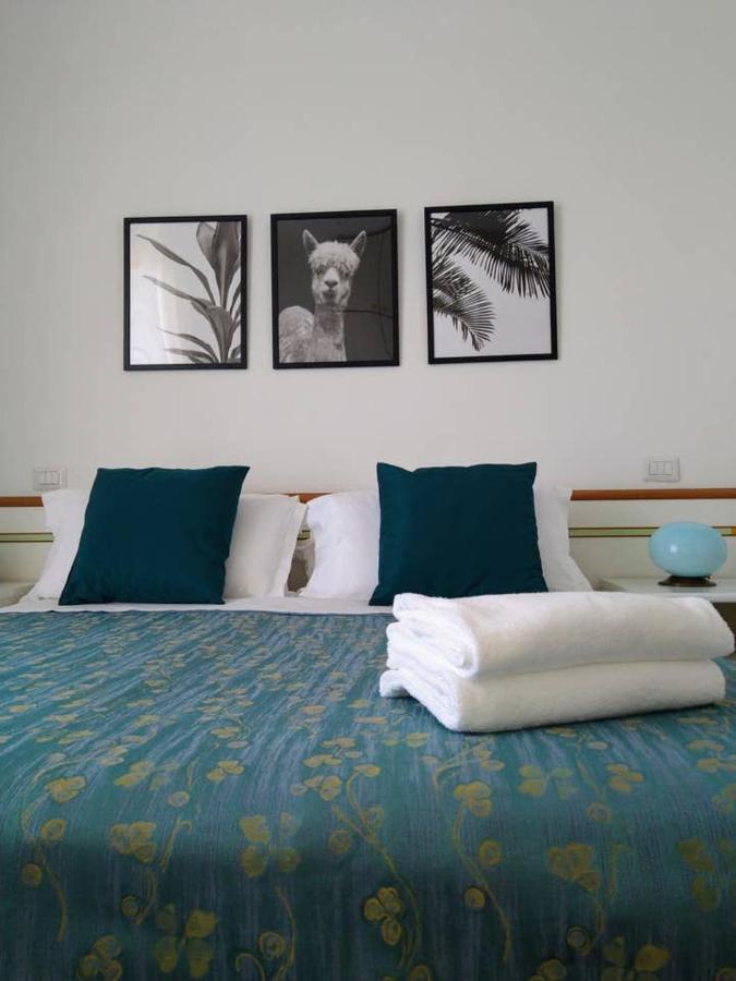 Hotel Il Timone Porto San Giorgio Esterno foto