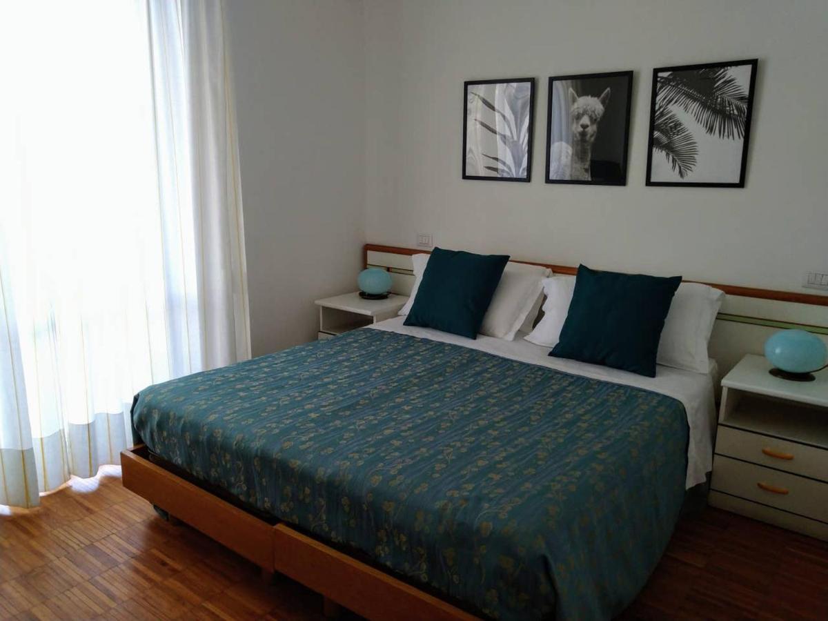Hotel Il Timone Porto San Giorgio Esterno foto