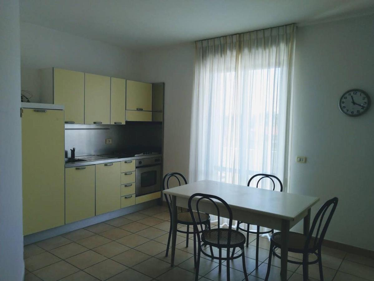 Hotel Il Timone Porto San Giorgio Esterno foto